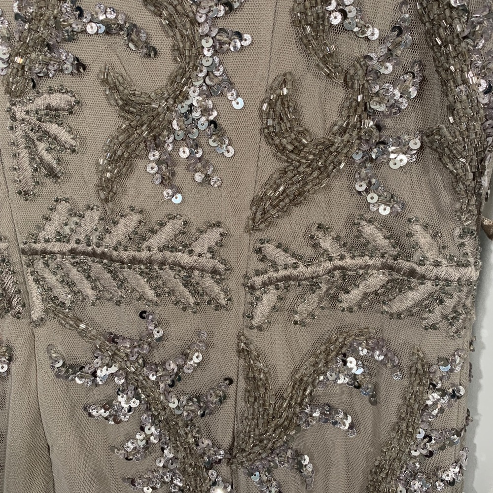 New Adrianna Papell beaded embroidered v-neck gown - Picture 2 of 10